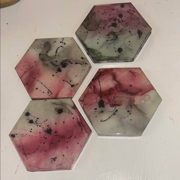 Source Unknown Hexagonal Coaster Set - Pink and Green - Picture 1 of 4